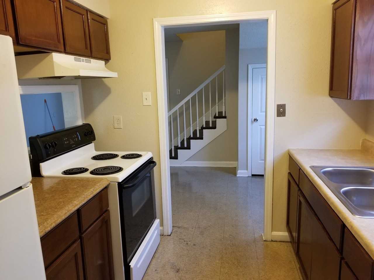 7854 Sand St - Photo 4 of 13