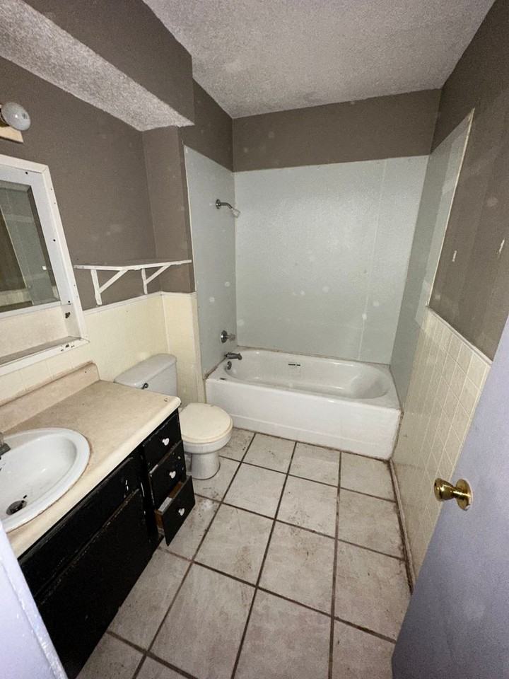 1116 Flat Rock Cir - Photo 2 of 6