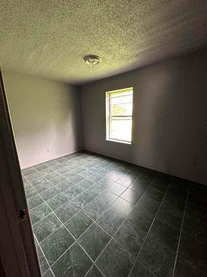 1116 Flat Rock Cir - Photo 6 of 6