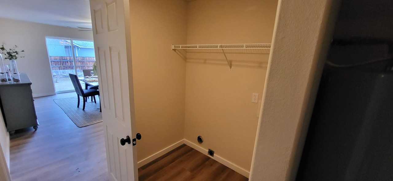 3115 Sw Metolius Ave - Photo 5 of 28