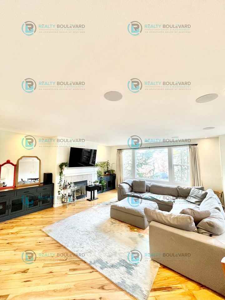 7801 Morgan Pointe Cir - Photo 2 of 34