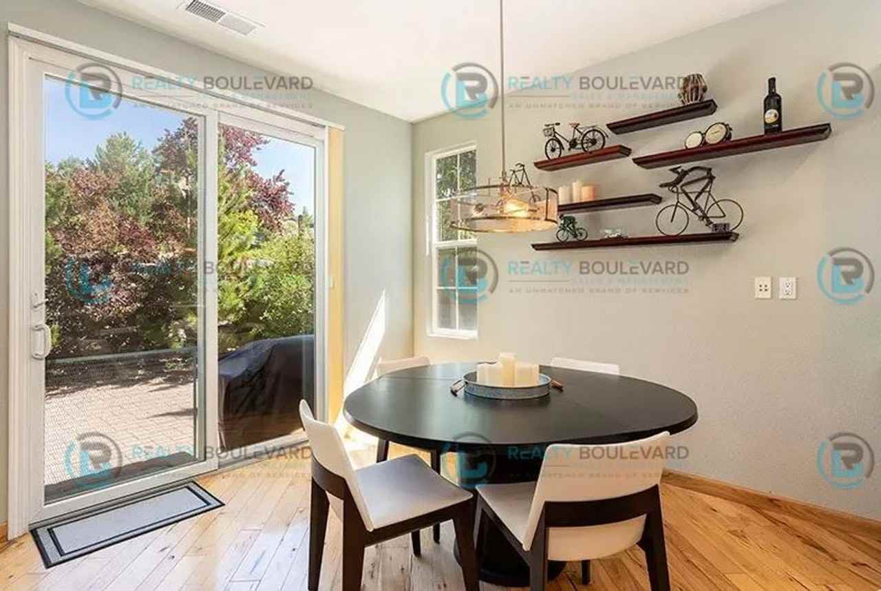 7801 Morgan Pointe Cir - Photo 6 of 34