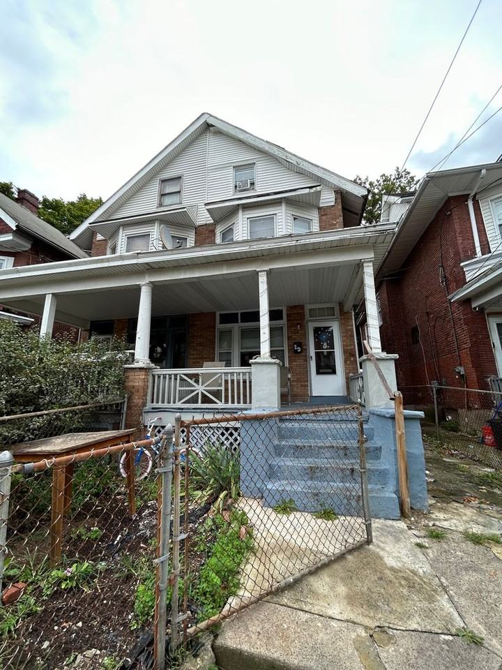 20 Lee Ave - Photo 2 of 36