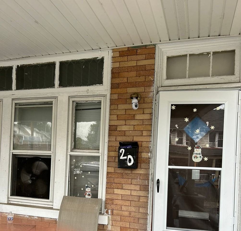 20 Lee Ave - Photo 3 of 36