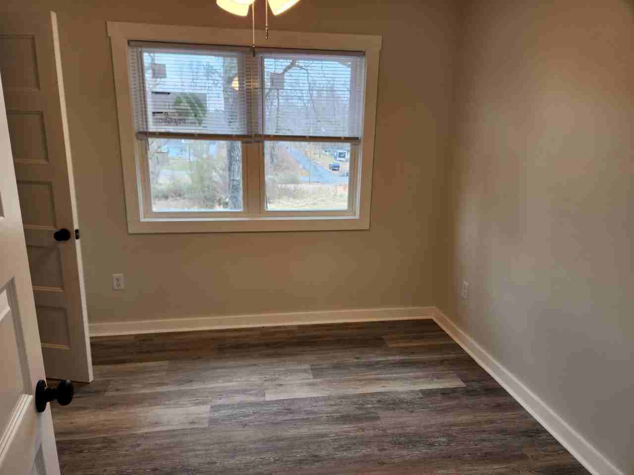 713 2nd St - Photo 3 of 6