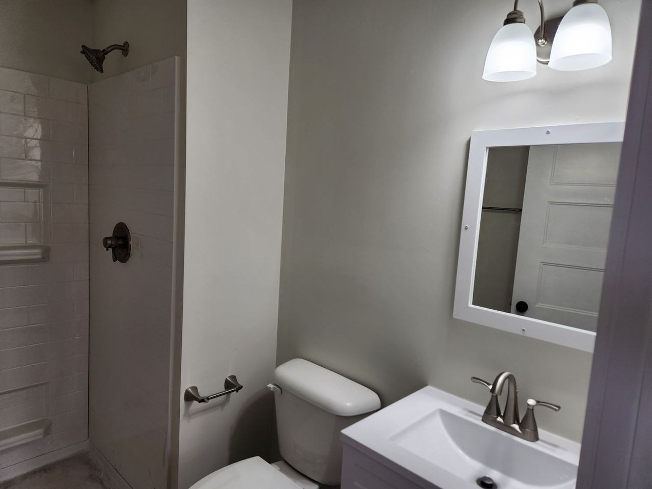 713 2nd St - Photo 5 of 6