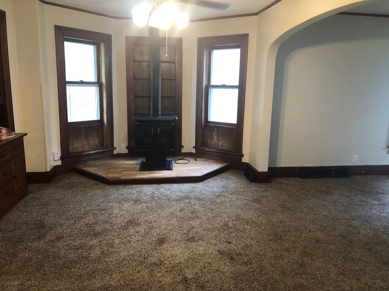 1325 W 14th St - Photo 5 of 25