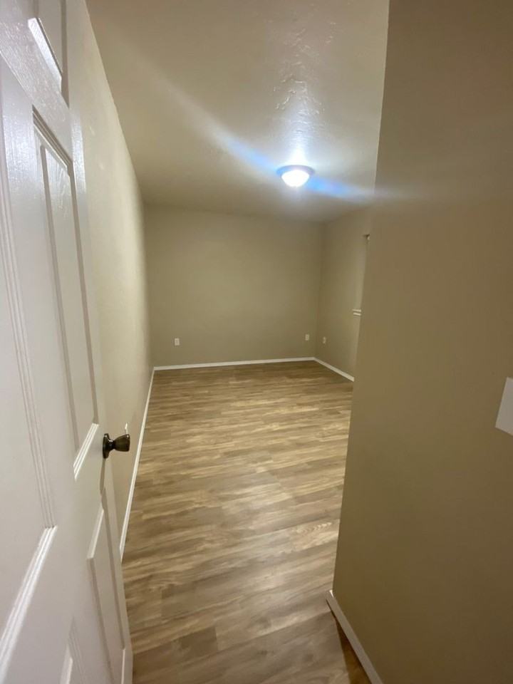 310 South David Street - Photo 7 of 14