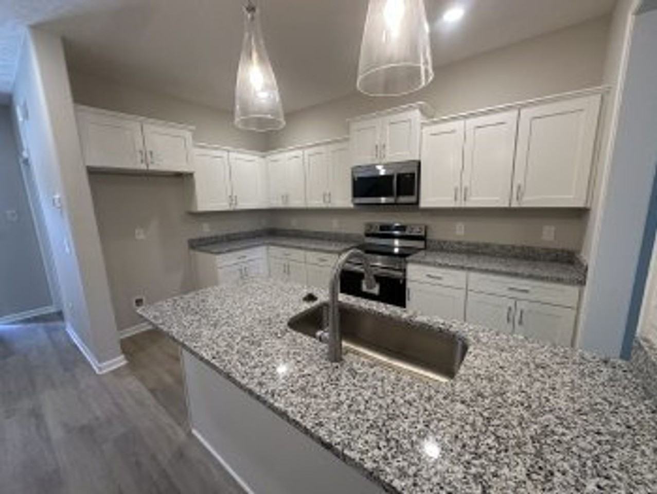 1850 Madison St #306 - Photo 5 of 28