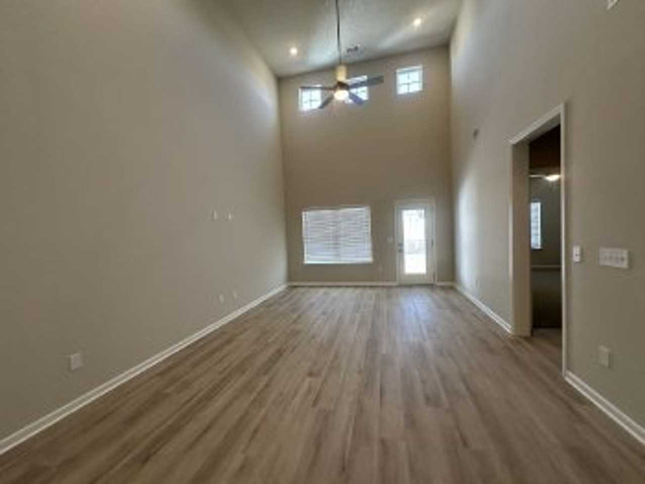 1850 Madison St #306 - Photo 6 of 28
