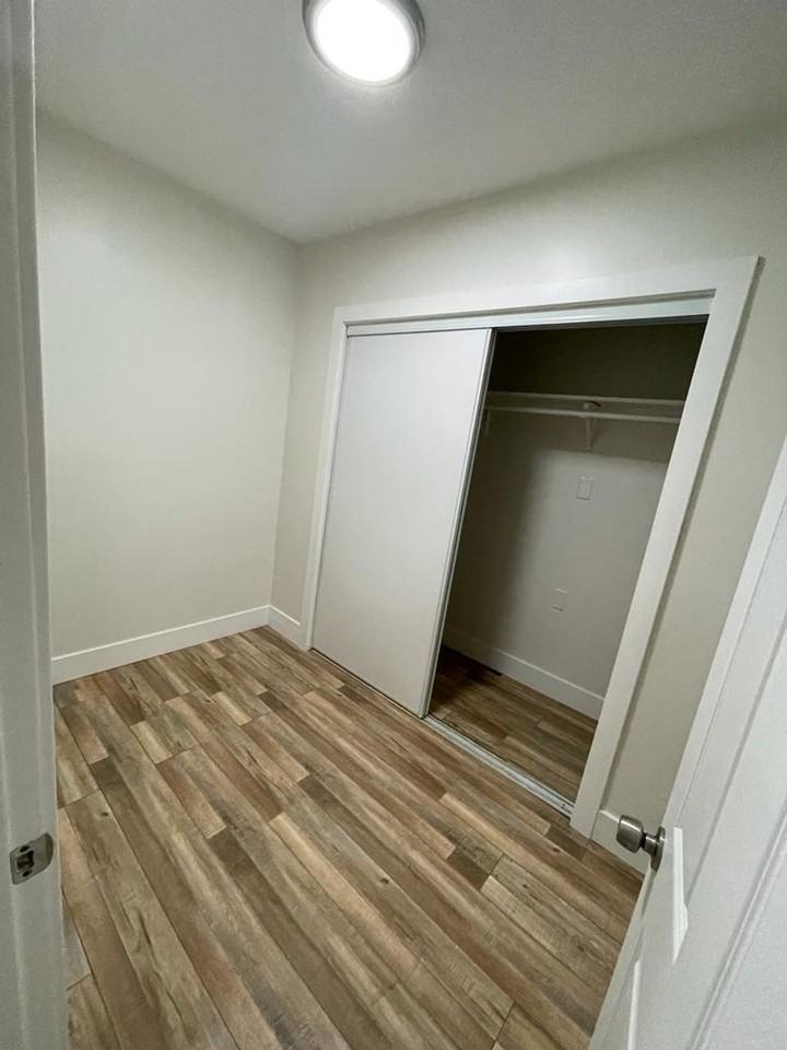 1640 S Tremont St #A - Photo 6 of 13