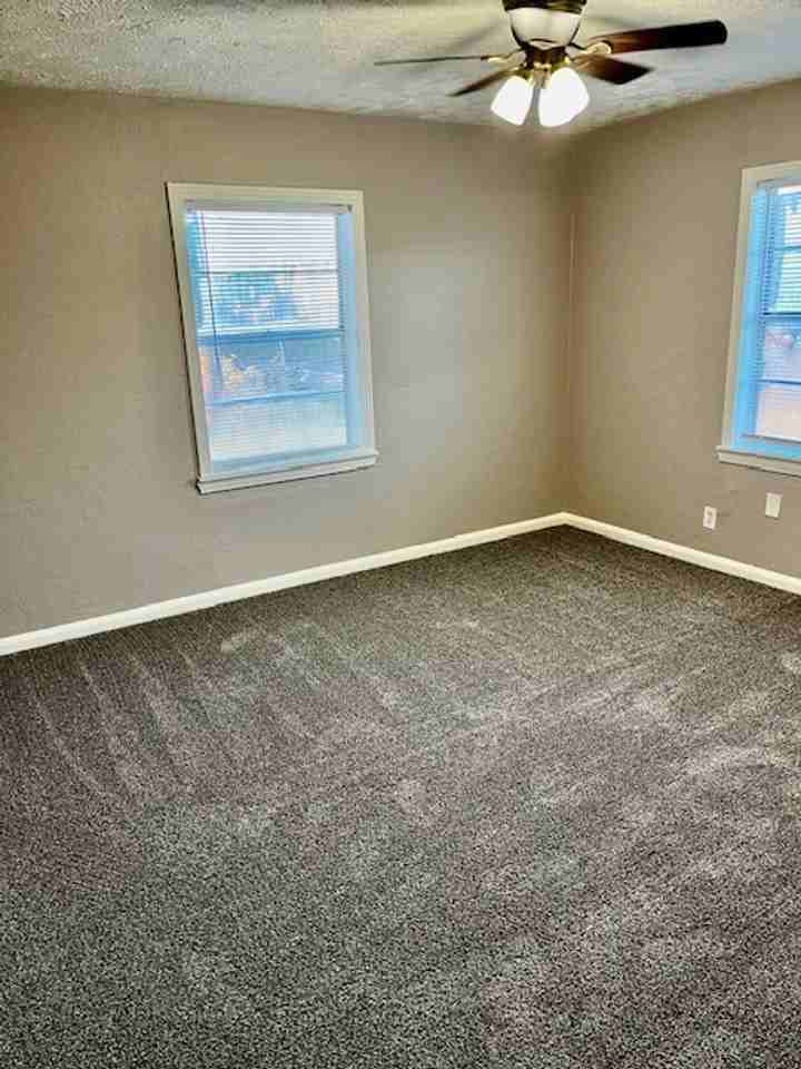416 3rd St - Photo 4 of 13