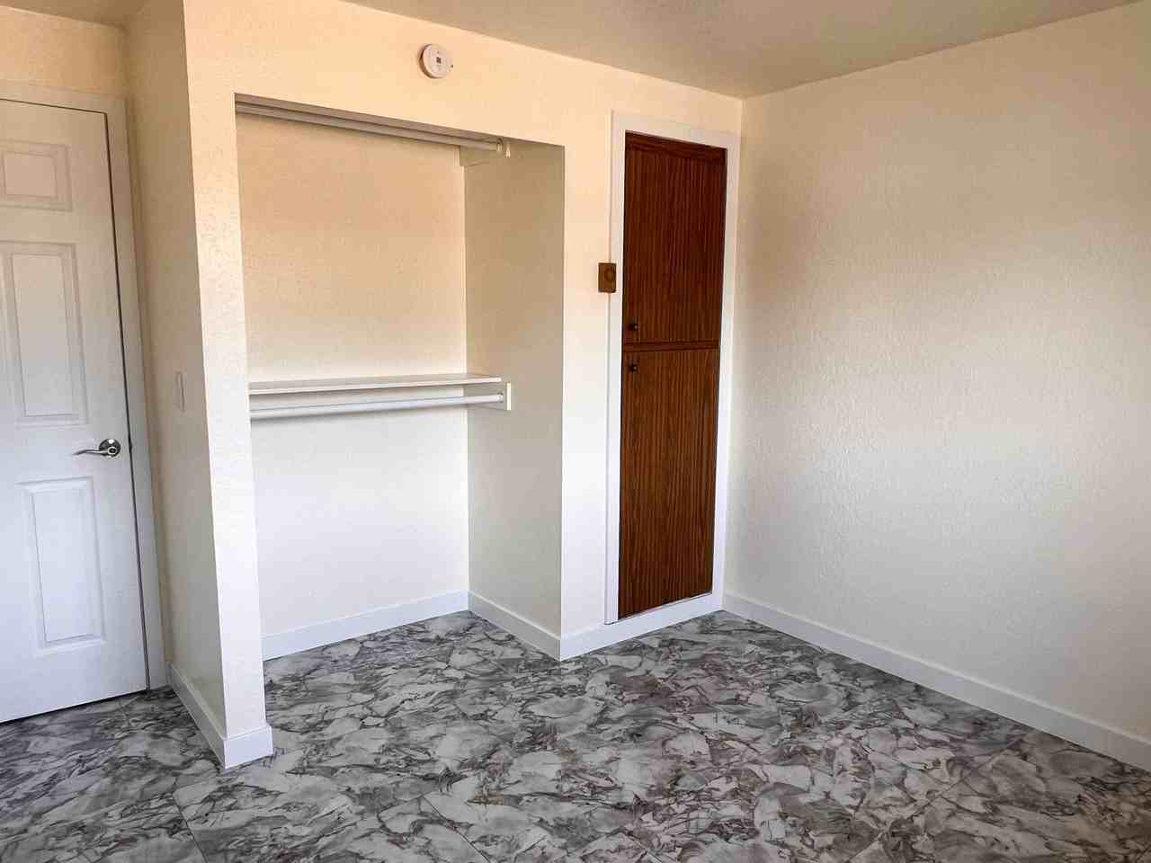 260 Hobbs St - Photo 7 of 15