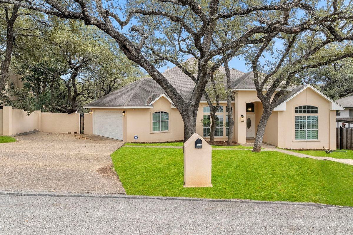 17310 Mount Everest St - Photo 2 of 24