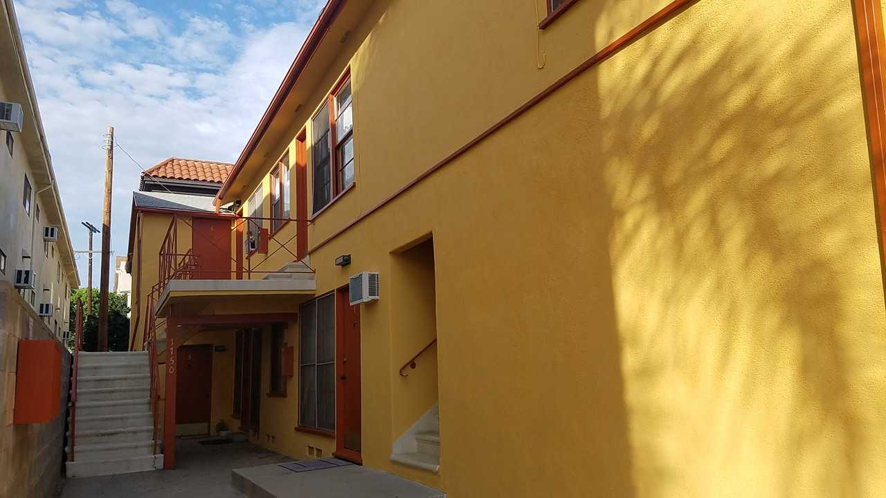 1750 Purdue Avenue #5 - Photo 4 of 15