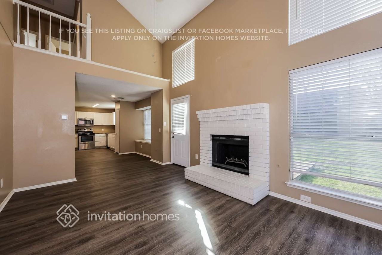 1111 Brewer Dr - Photo 5 of 18