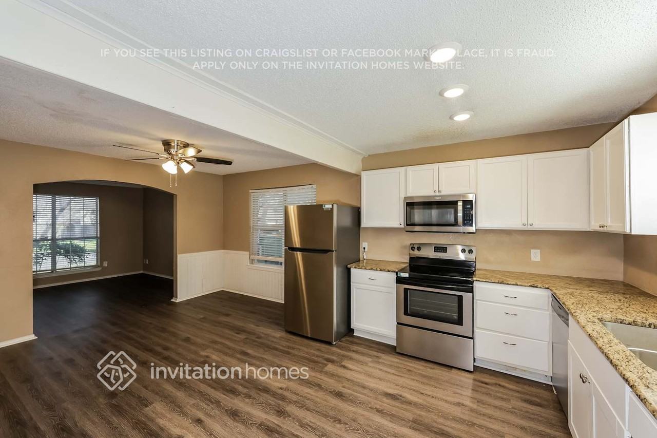 1111 Brewer Dr - Photo 7 of 18