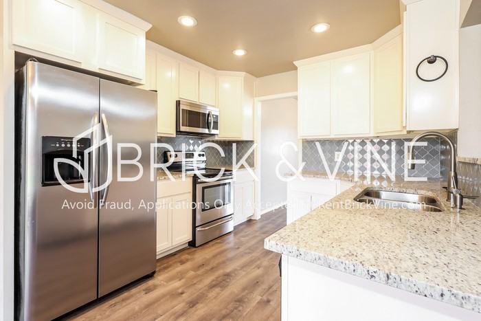 11500 State Ave - Photo 3 of 17