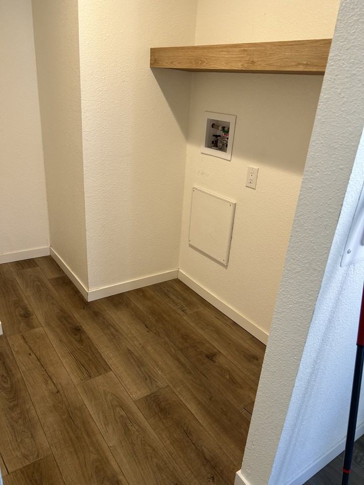 644 Douglas St #NA - Photo 3 of 9