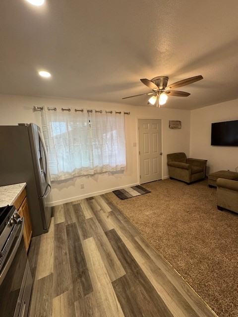 202 S Park Ave #212 - Photo 4 of 10