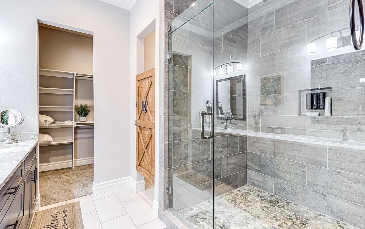 621 Centre St #NA - Photo 3 of 31