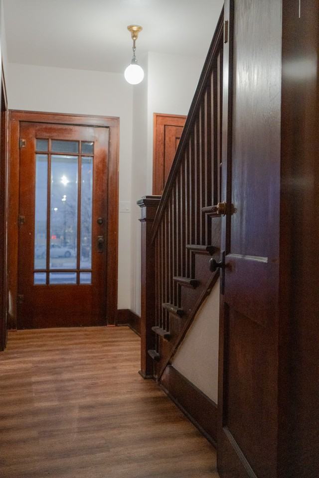 207 W Everett St - Photo 3 of 43