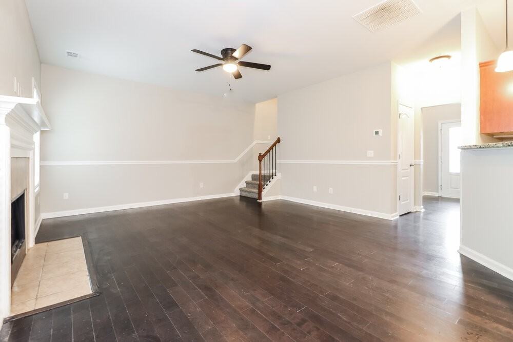 2878 Suttonwood Way - Photo 5 of 17