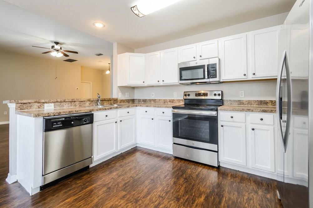 2415 Pine Chase Cir - Photo 7 of 16