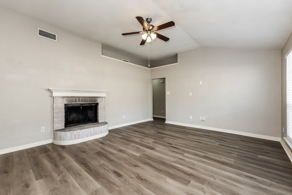 6417 Longmont Trl - Photo 5 of 16