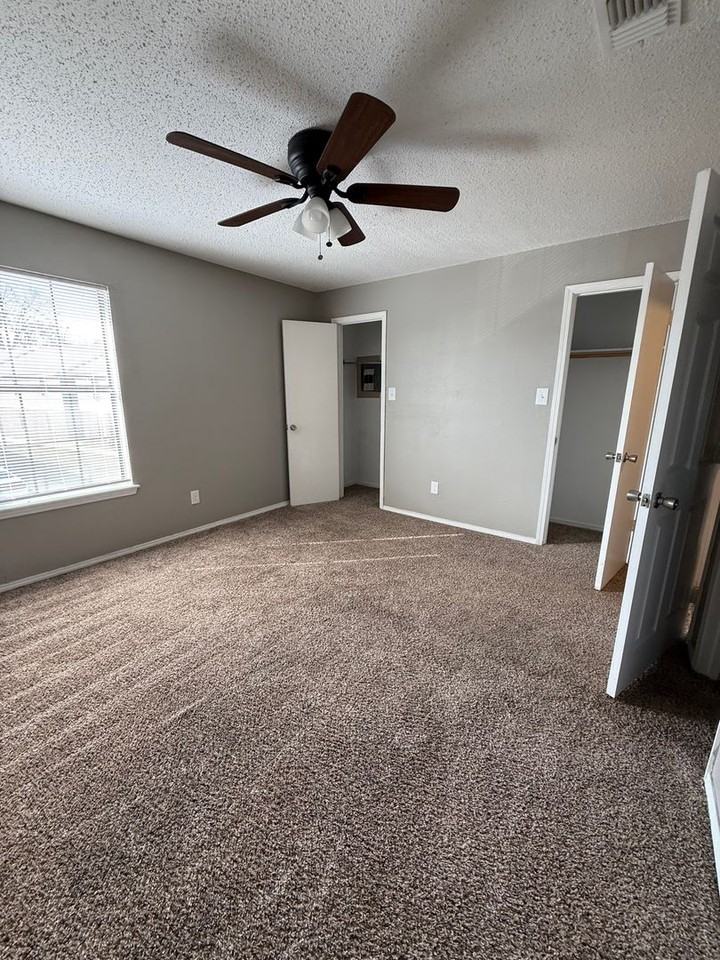 Aspen Grove Apartments - Photo 7 of 11
