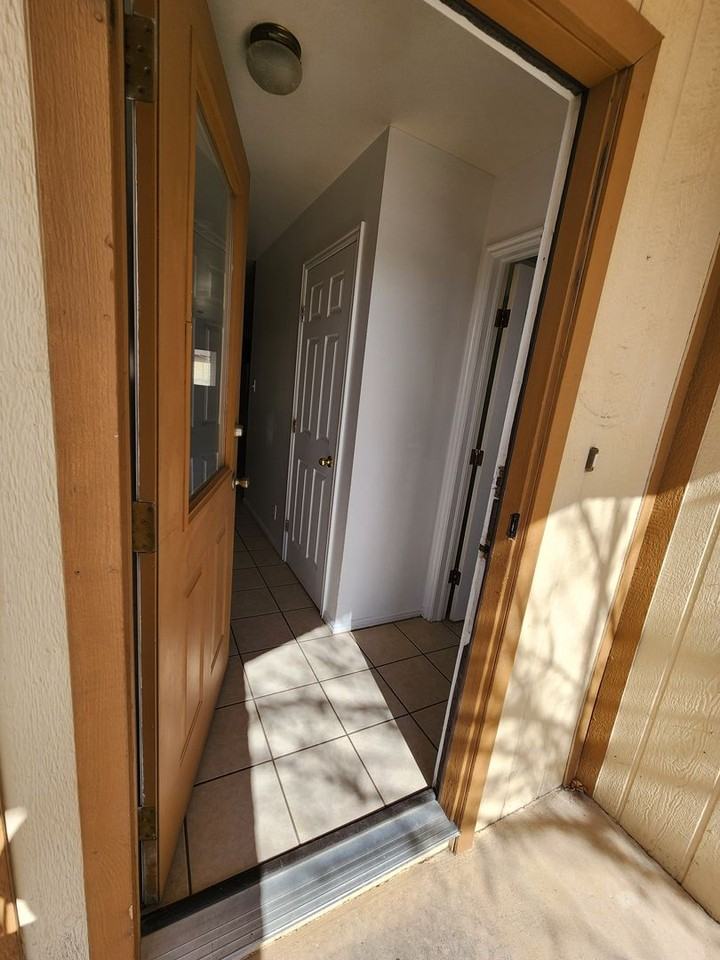 489 E 2015 N - Photo 4 of 48