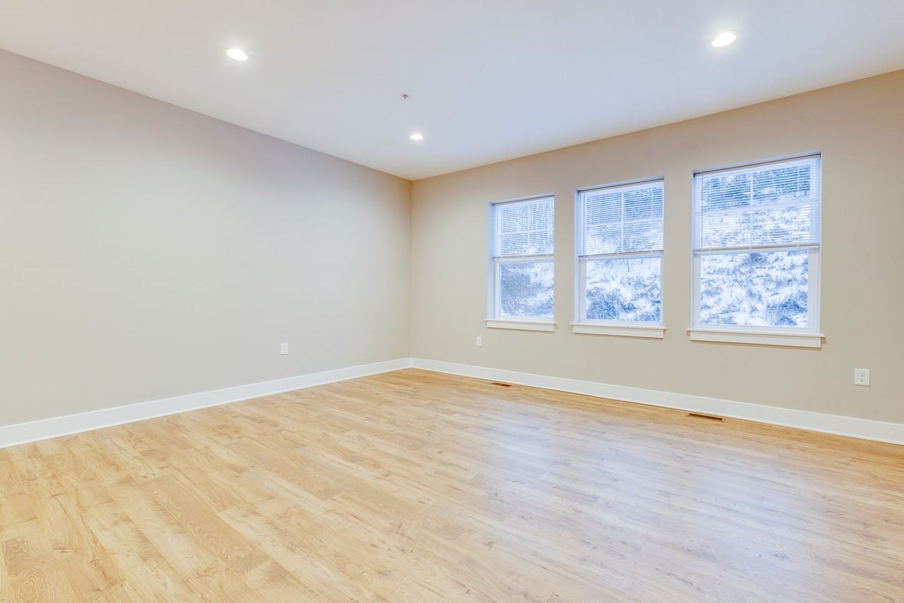 5003 Stefano Dr - Photo 6 of 46