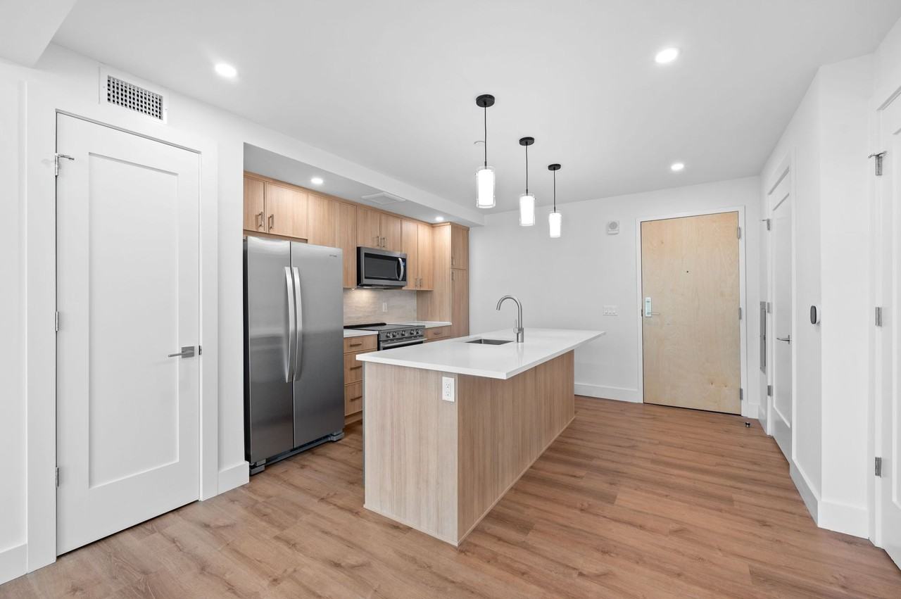 Metropolitan Narberth Square - Photo 2 of 49