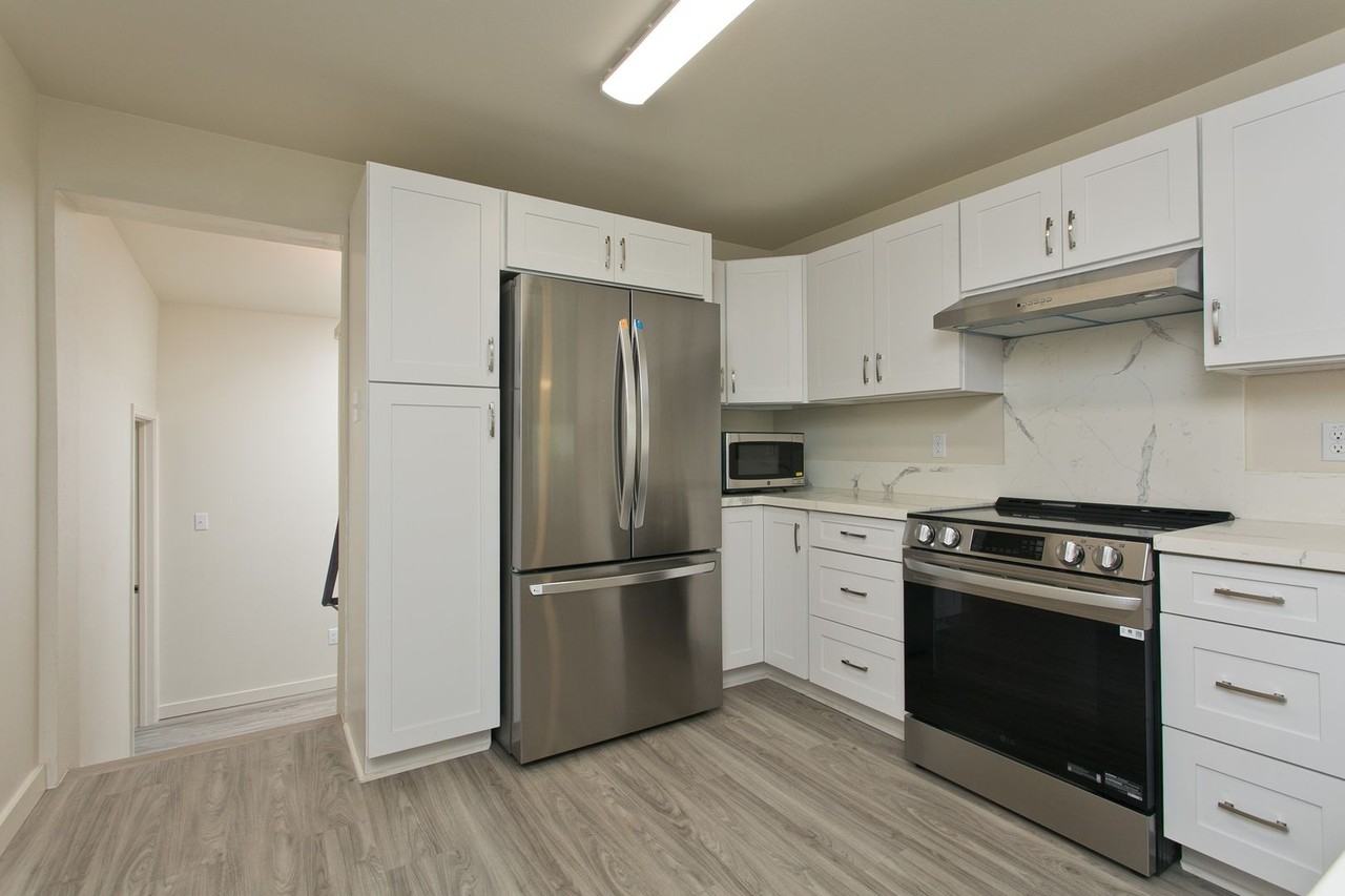 1221 Kaala Ave - Photo 2 of 20