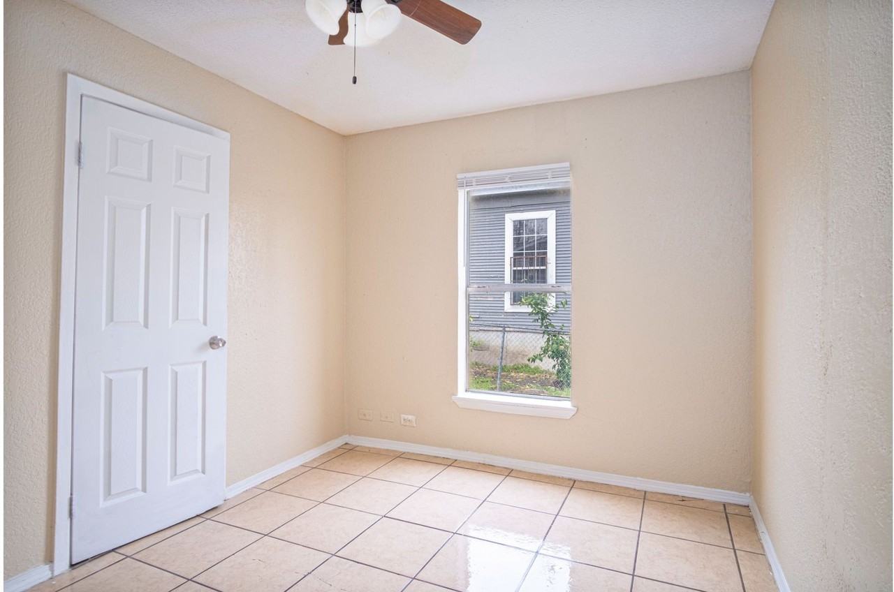 838 Nevada St - Photo 7 of 18