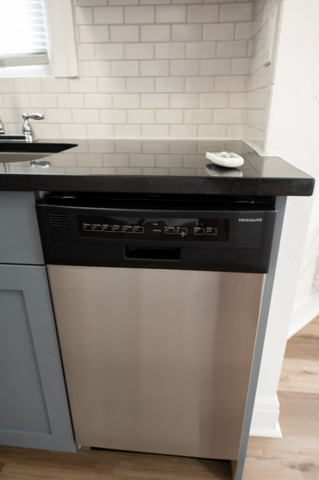 125 S 900 E - Photo 4 of 19