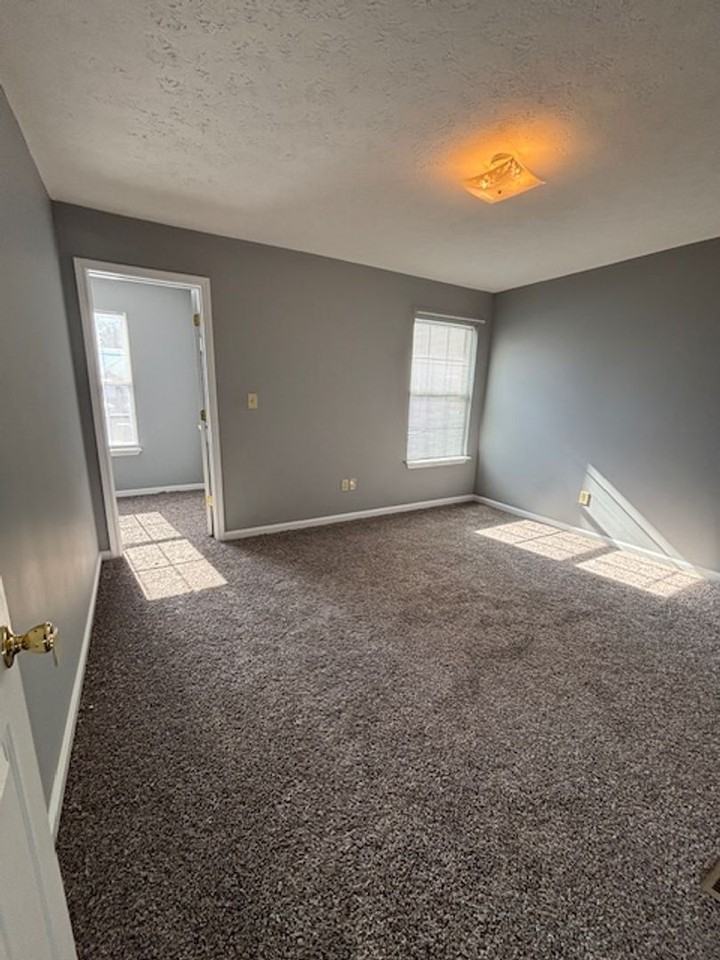 112 Ash Ct - Photo 6 of 12