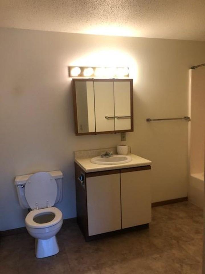 Benton Condos LLC - Photo 4 of 4