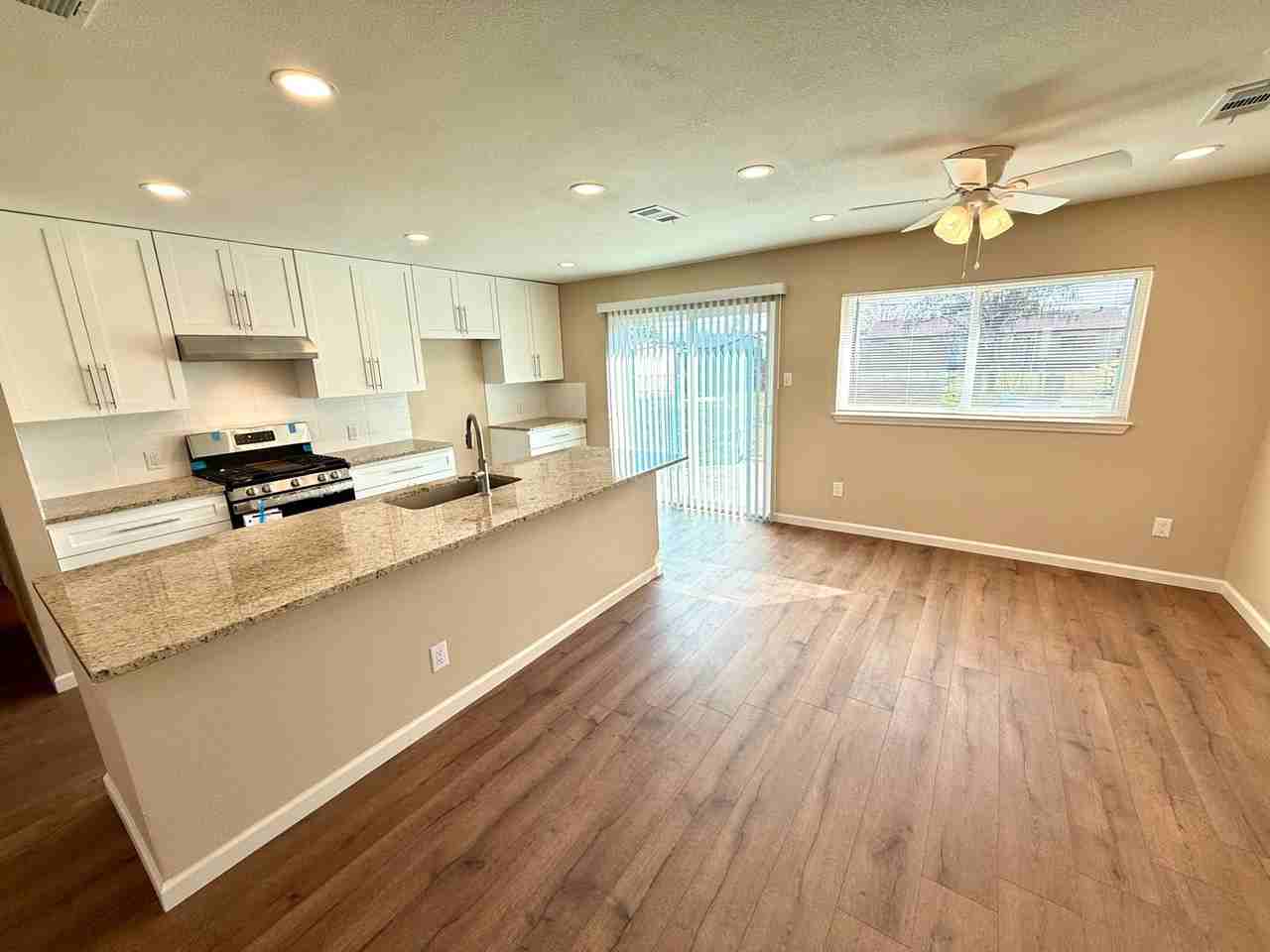 4010 Hanover Dr - Photo 2 of 12