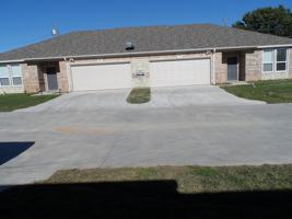 featured image of 1208 Country Club Rd