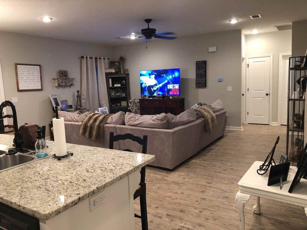 179 Shelbi Dr - Photo 2 of 19