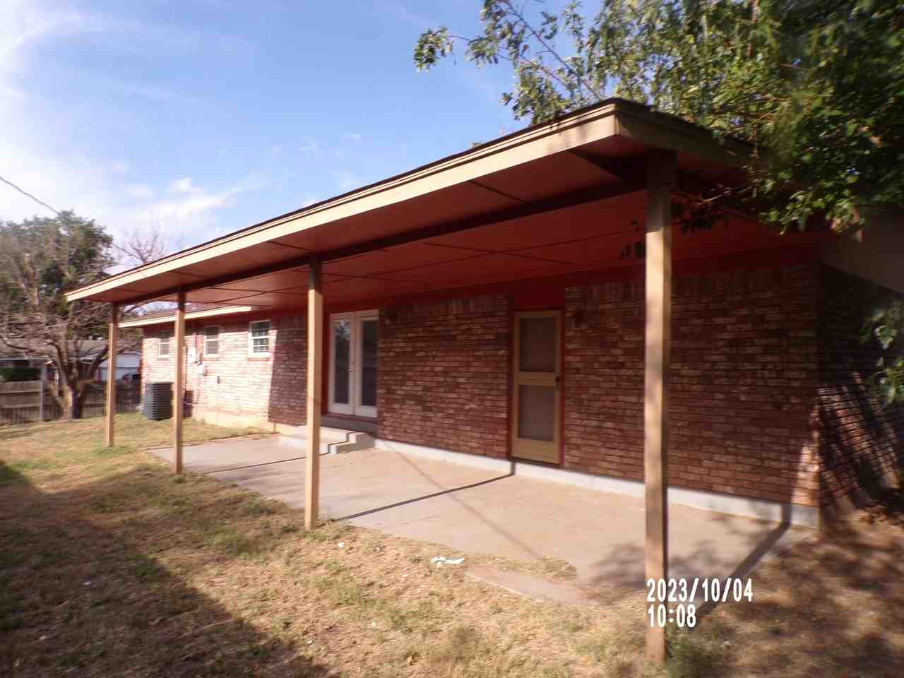 501 Nw 61st St - Photo 2 of 16