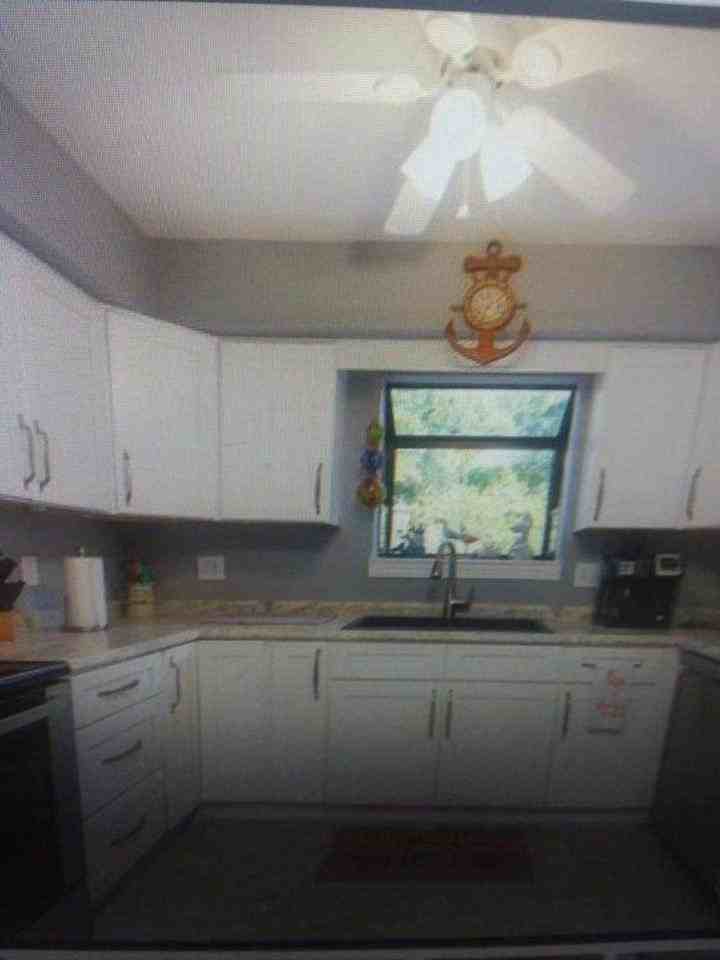 160 Quarterdeck Townes - Photo 2 of 20