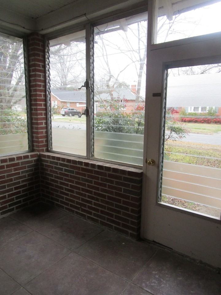 7 Green St Ne - Photo 5 of 13