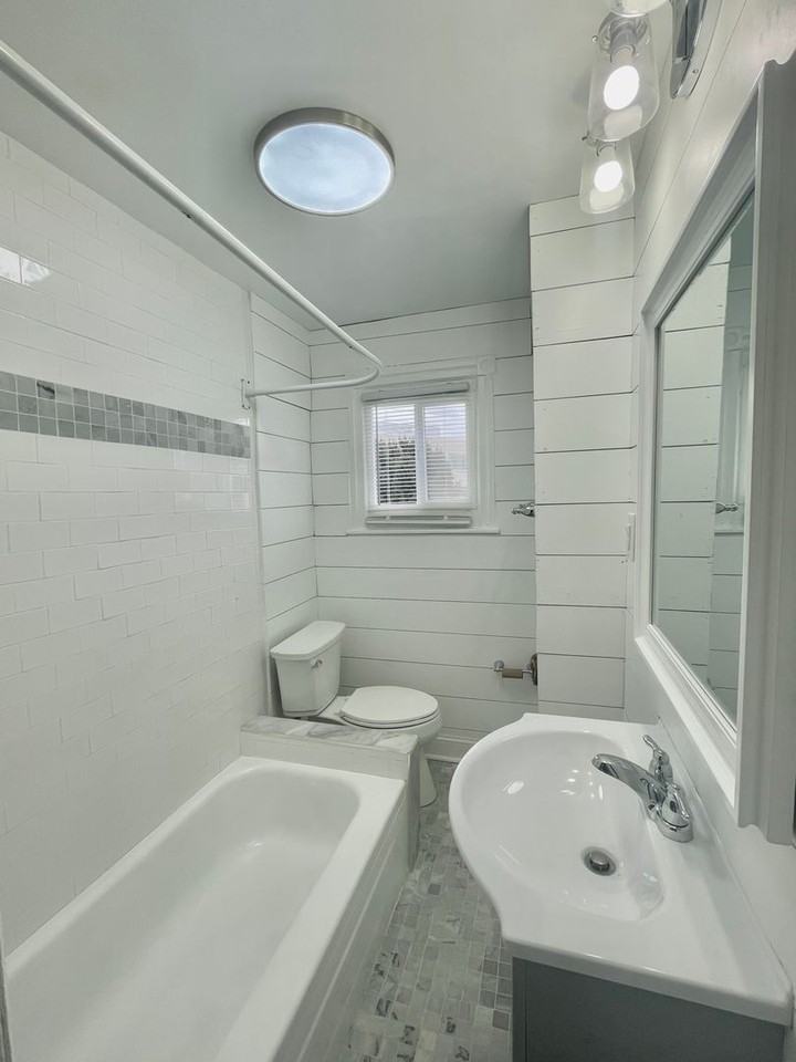 710 W Railroad Ave - Photo 5 of 5
