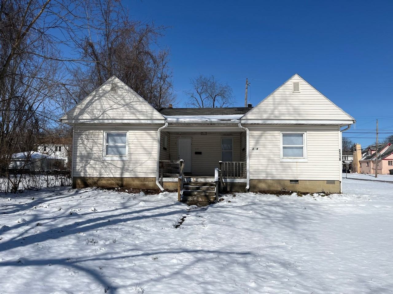 2118 Dartmouth Ave - Photo 2 of 15