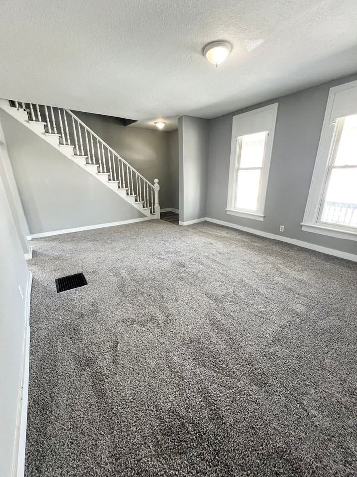 4832 Hanna St - Photo 3 of 30