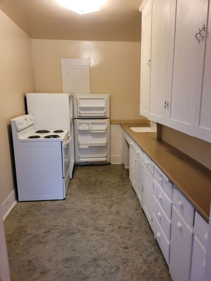 415 Walnut Avenue #12 - Photo 5 of 7