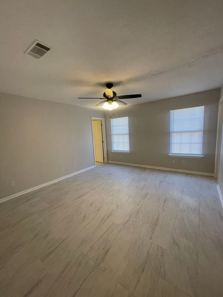 123 Leeswood Cir - Photo 5 of 12