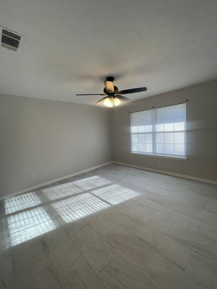 123 Leeswood Cir - Photo 7 of 12